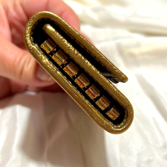 Gucci Coated Canvas Gold Leather Key Holder - Picture 4 of 11